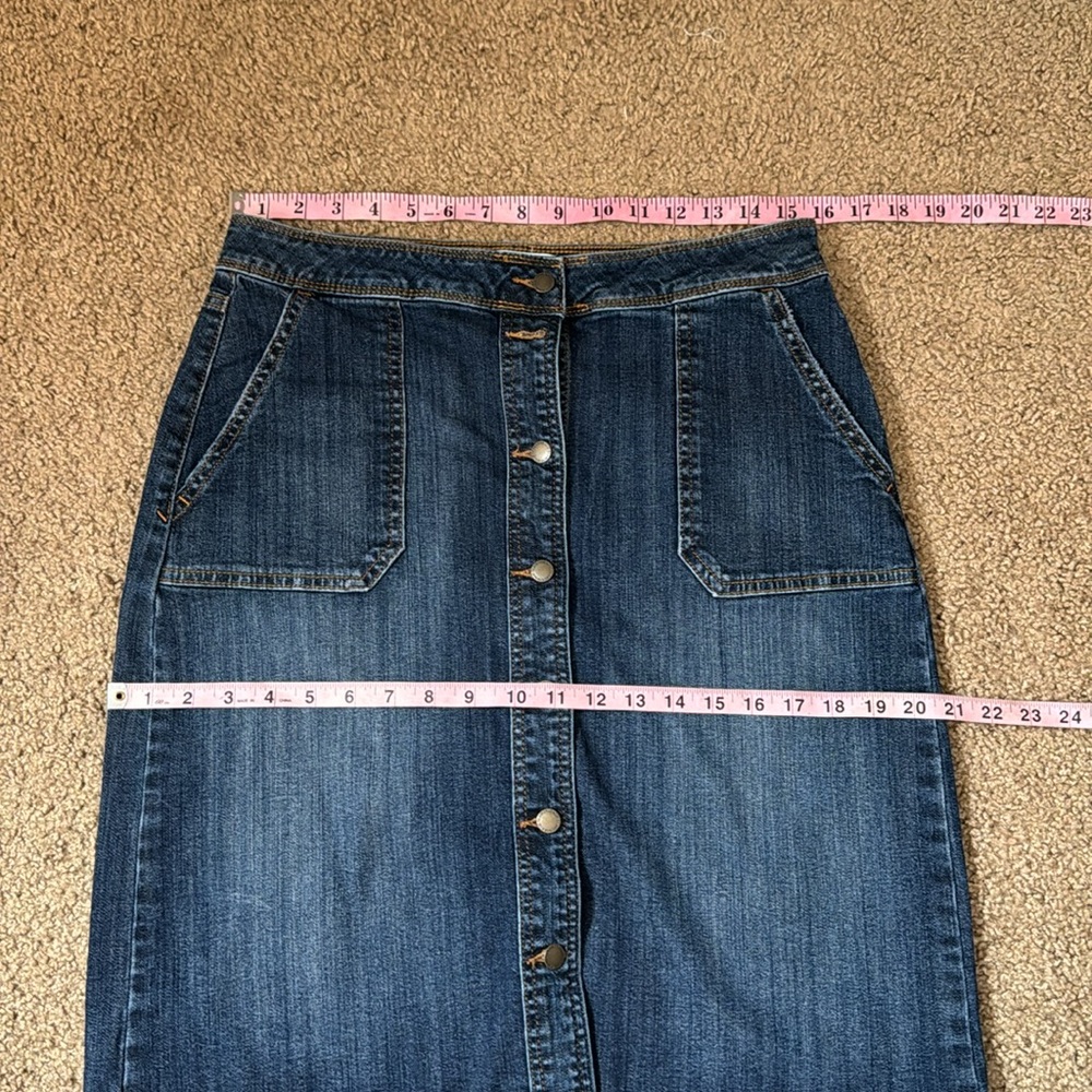 Liz Claiborne Dark Wash Jean Knee Skirt - Picture 5 of 7